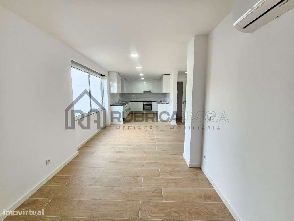 Moradia dúplex recuperada com garagem em Loulé-10