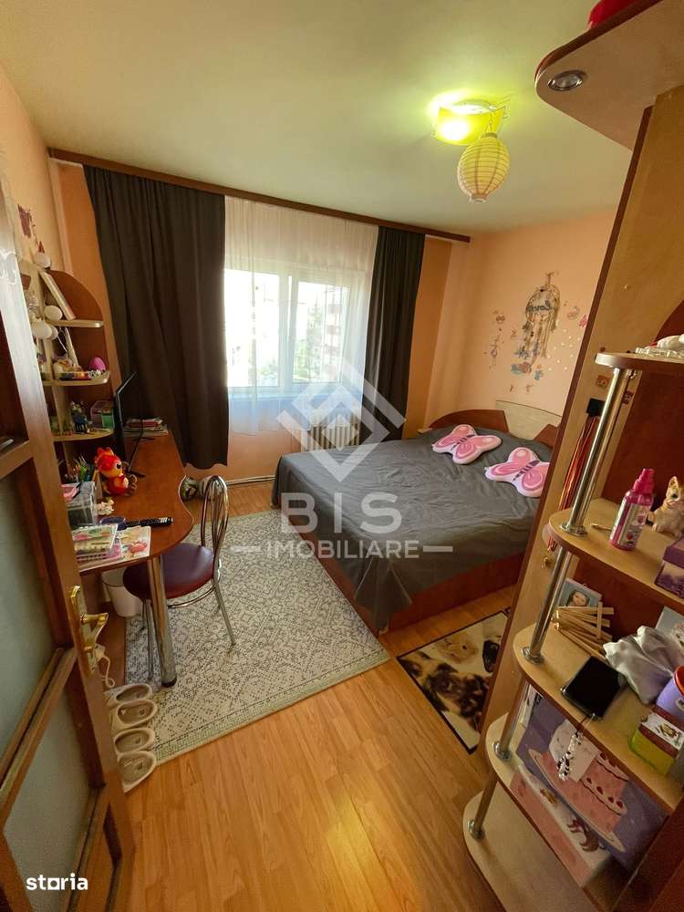 Apartament decomandat etj 3-9