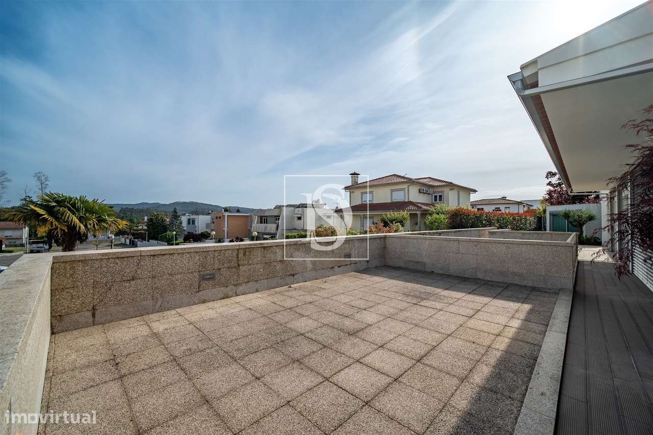 Exclusiva Moradia T4+1 c/ Piscina Aquecida e mais de 380 m²-33