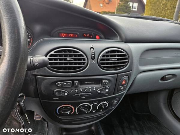 Renault Megane 1.6 RT - 16