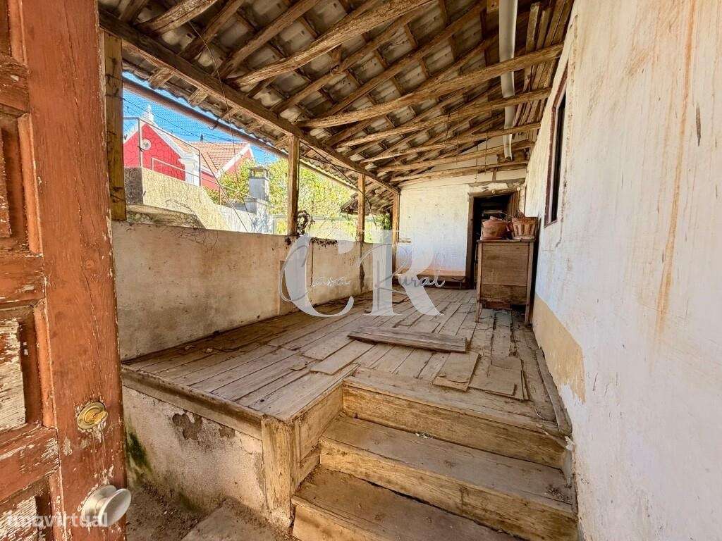 Moradia para recuperar no centro da vila de Figueiró dos Vinhos-25