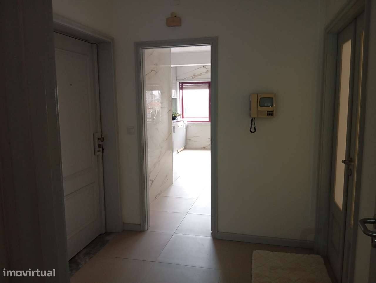 Magnífico apartamento T2 em S. João da Madeira-11