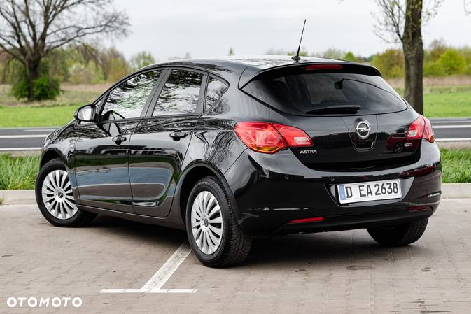 Opel Astra 1.7 CDTI DPF 150 Jahre - 4