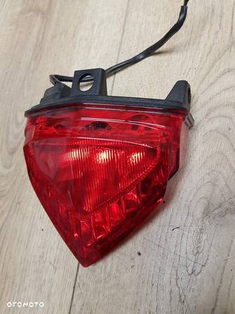 Lampa tył Honda CB1000 R SC60 33701-MFN-ZS0 - 4