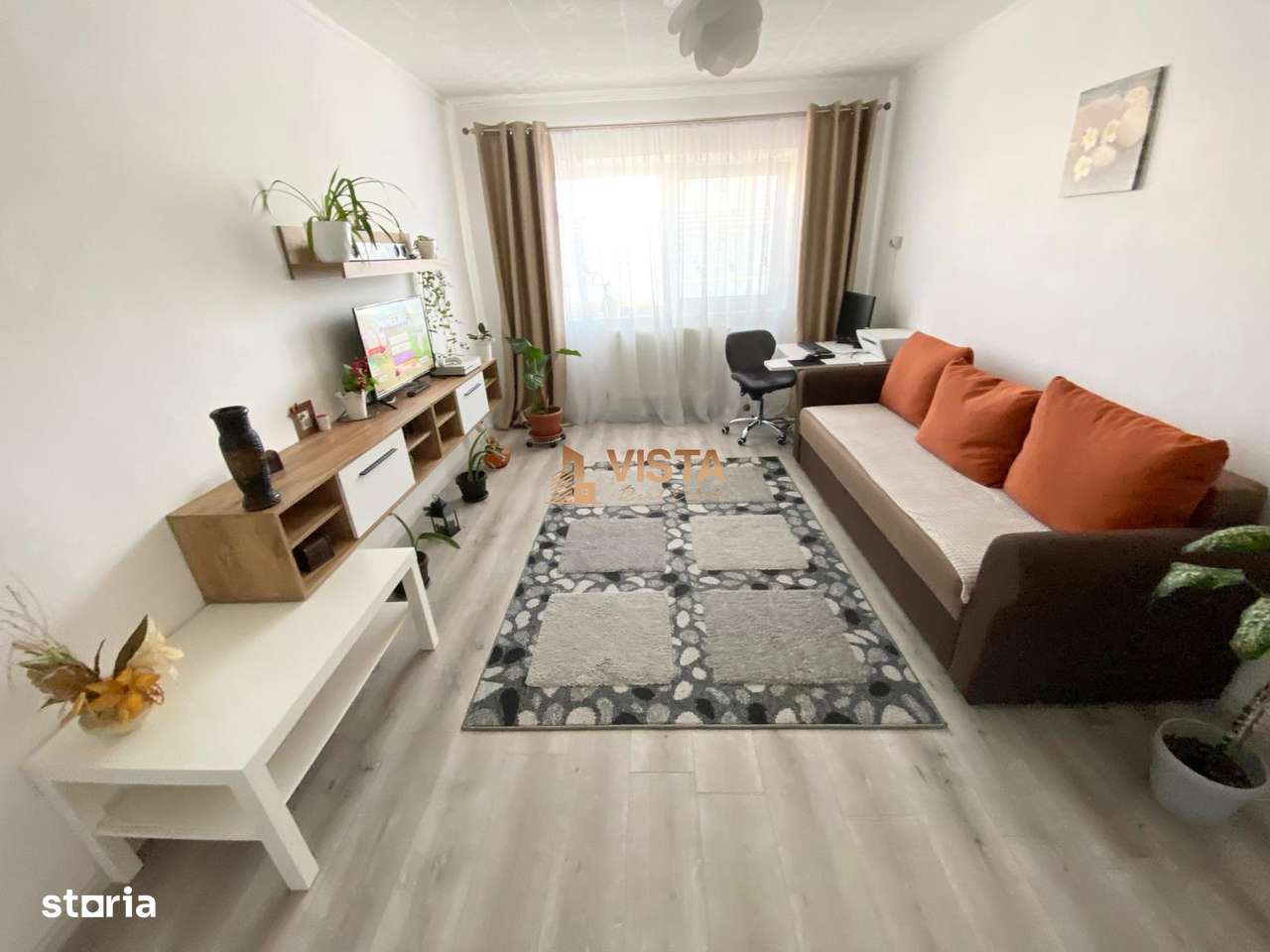 Apartament 3 camere, decomandat, etaj 3, zona Craiter - Imagine principală: 2/5