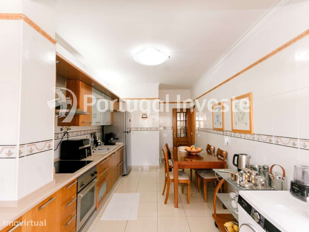 Excepcional apartamento de 4 assoalhadas na Cova da Piedade - Almada-16