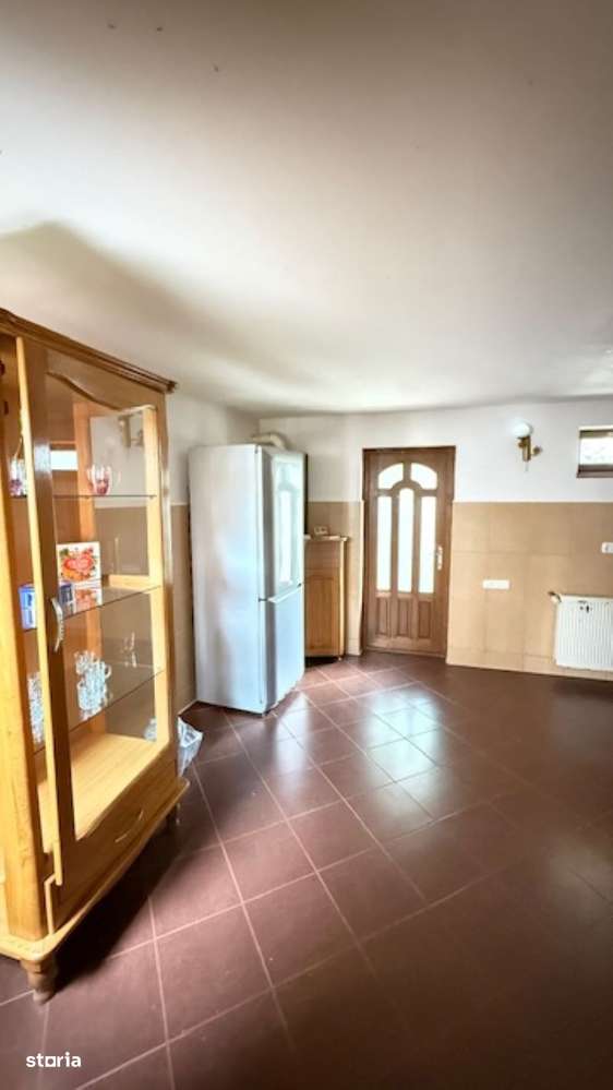 ZONA PARC casa P+1 nemobilata , an 2005! - Imagine principală: 4/19