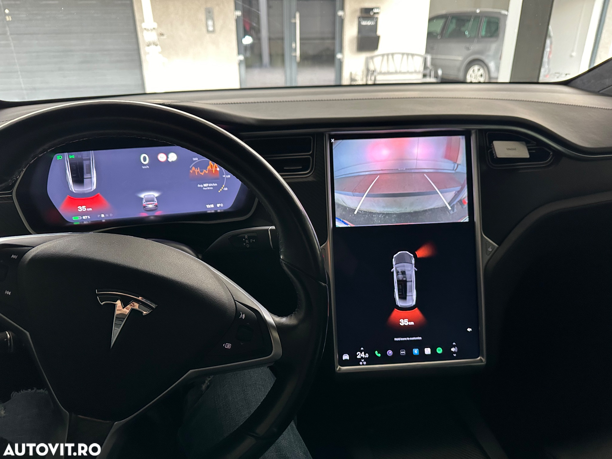 Tesla Model X - 3