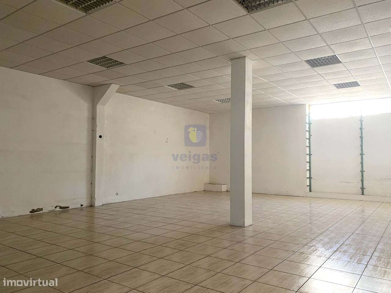 Arrendamento de armazém em cave com 248m2 em Meirinhas, Pombal - Grande imagem: 4/15