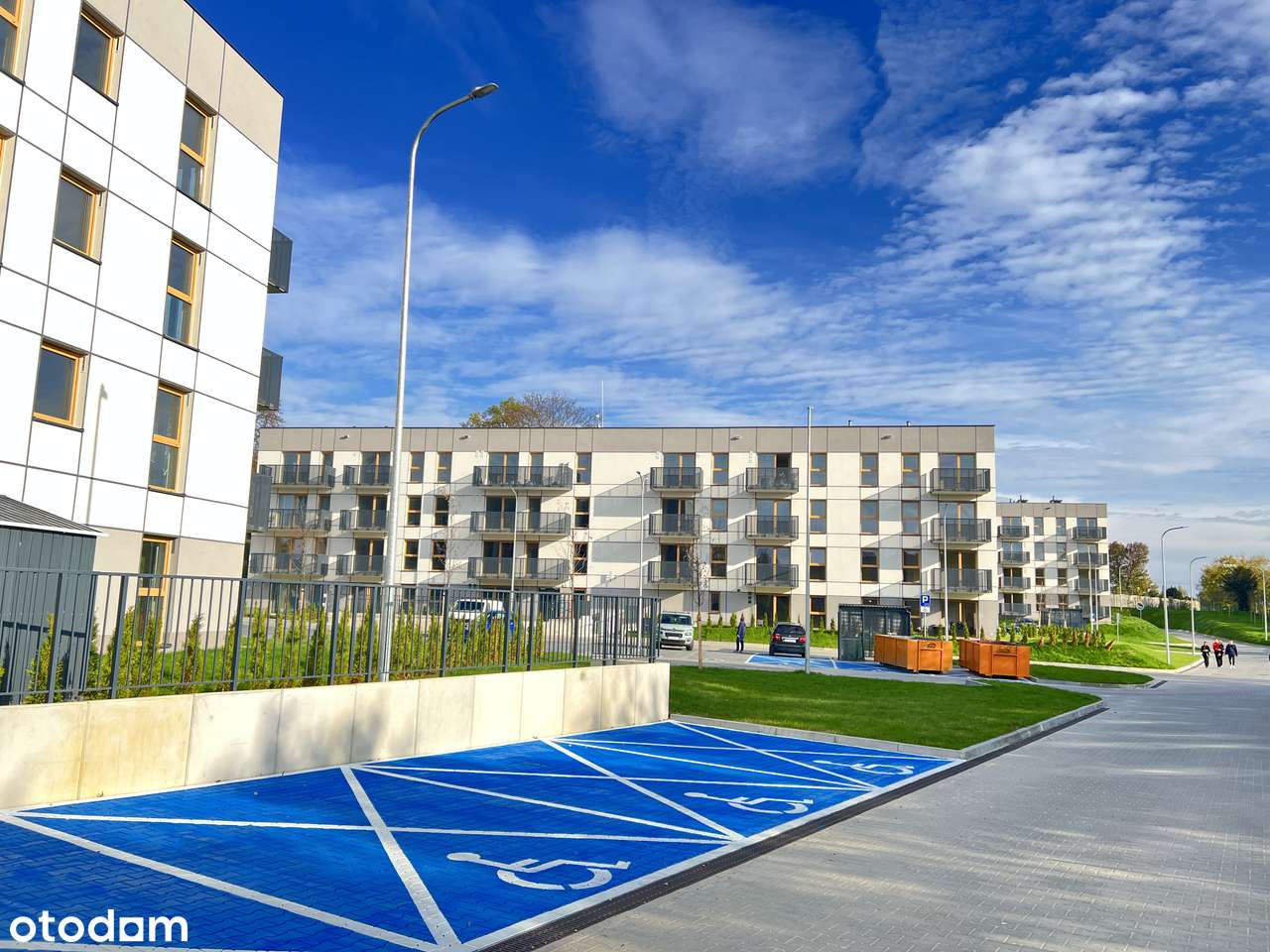 Gotowe do odbioru! Miejsce parkingowe GRATIS-4