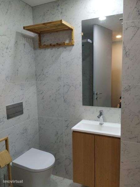 T0 no centro de Aveiro junto à estação de comboio. - Grande imagem: 4/8