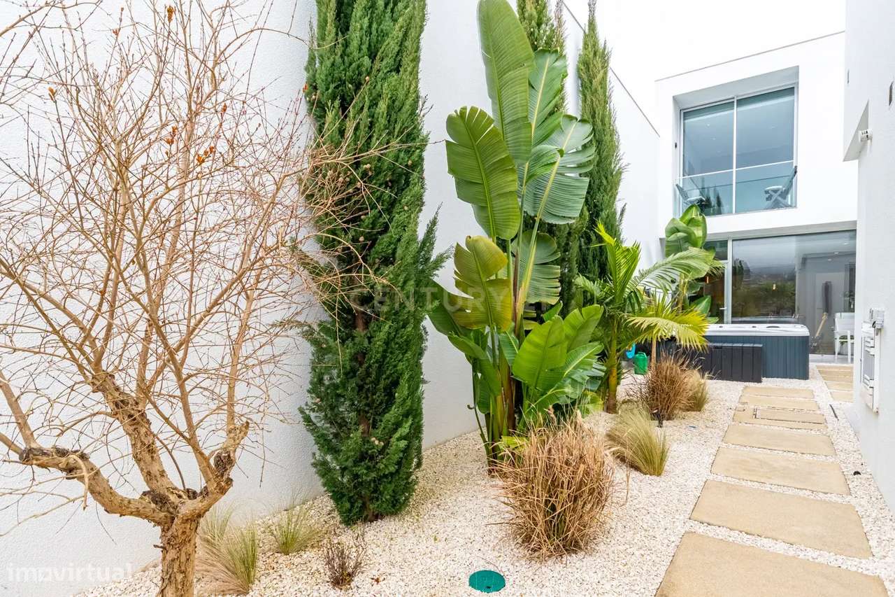 Pena Design Village | Moradia T4 com piscina aquecida a Arte de Viver-21
