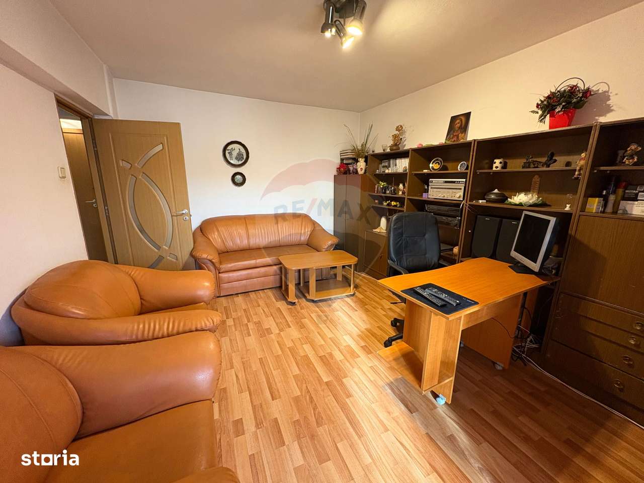Apartament spațios cu 4 camere, vedere spectaculoasă, intrare Racadau-7