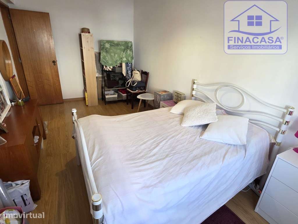 Apartamento T4 com boas áreas e excelente localização - Montalvão(S...-10