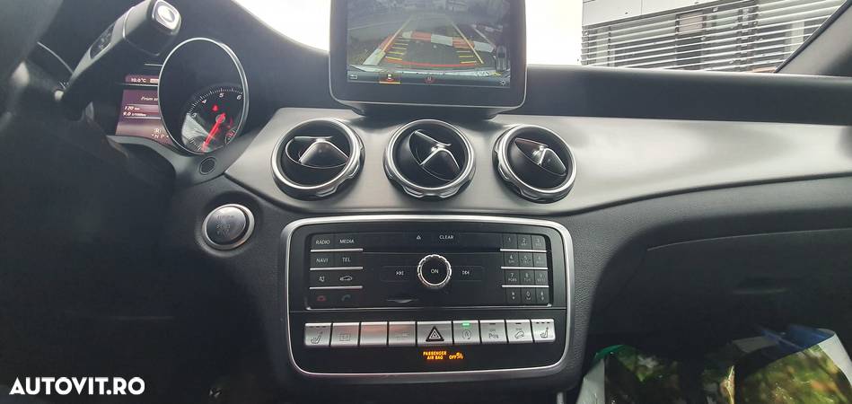 Mercedes-Benz GLA 220 4MATIC - 24