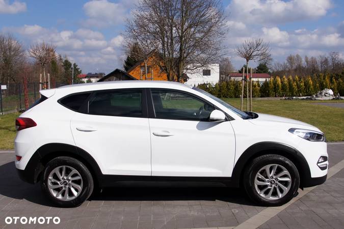 Hyundai Tucson blue 1.7 CRDi 2WD Classic - 13