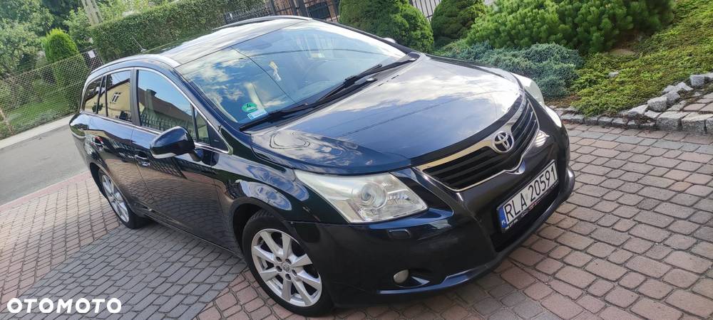 Toyota Avensis 2.0 D-4D Premium - 1