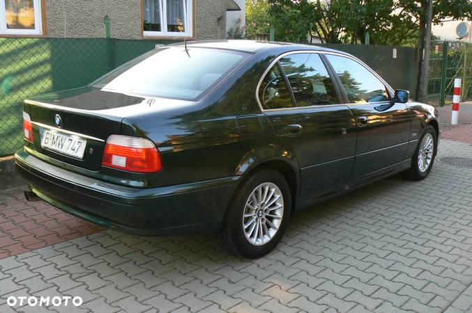 BMW Seria 5 530i - 4