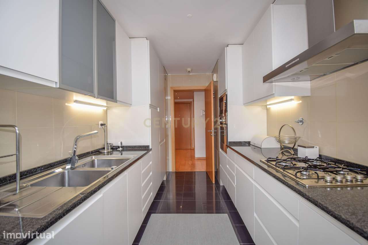 Apartamento T2 renovado e mobilado no Parque das Nações (edif. Panoram - Grande imagem: 3/25