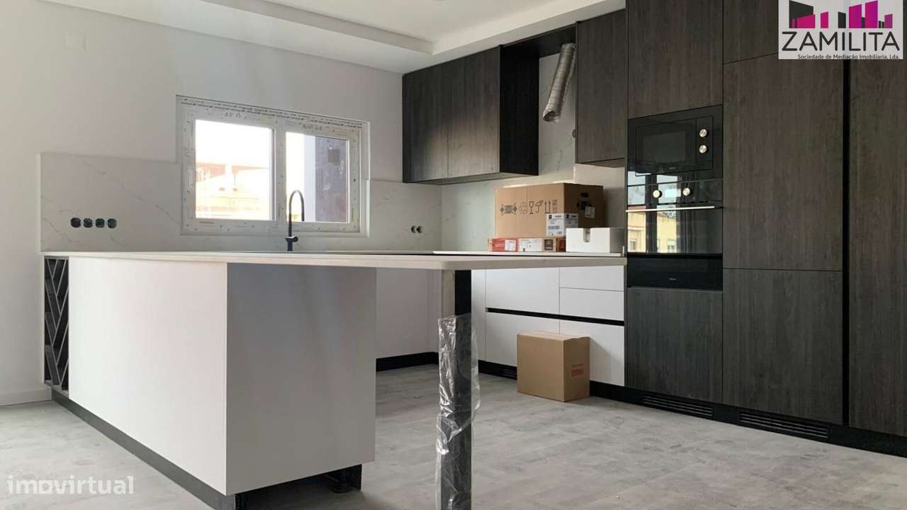 Apartamento T2 - Aldeia Paio Pires-1