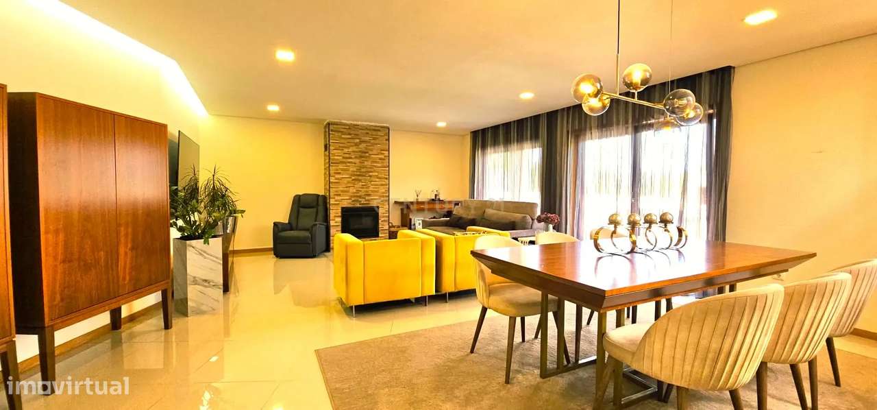 Moderna Moradia T4 com Piscina em Aldreu, Barcelos-10