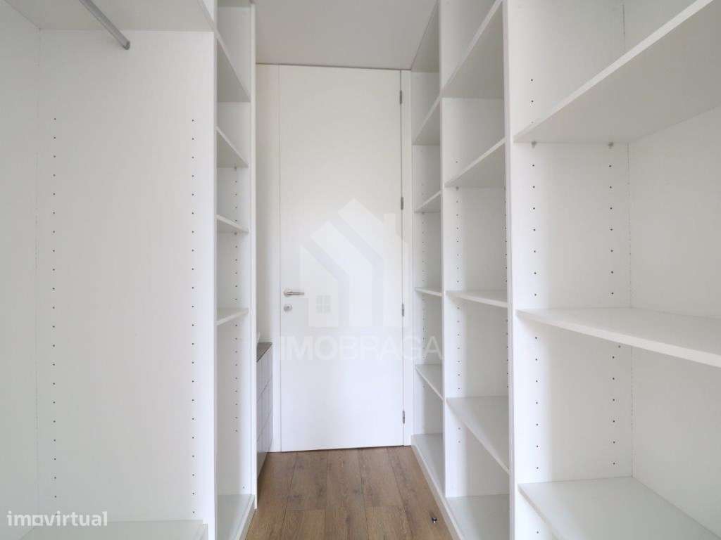 T3 REMODELADO | ÚLTIMO ANDAR | GARAGEM | GULBENKIAN - BRAGA-14
