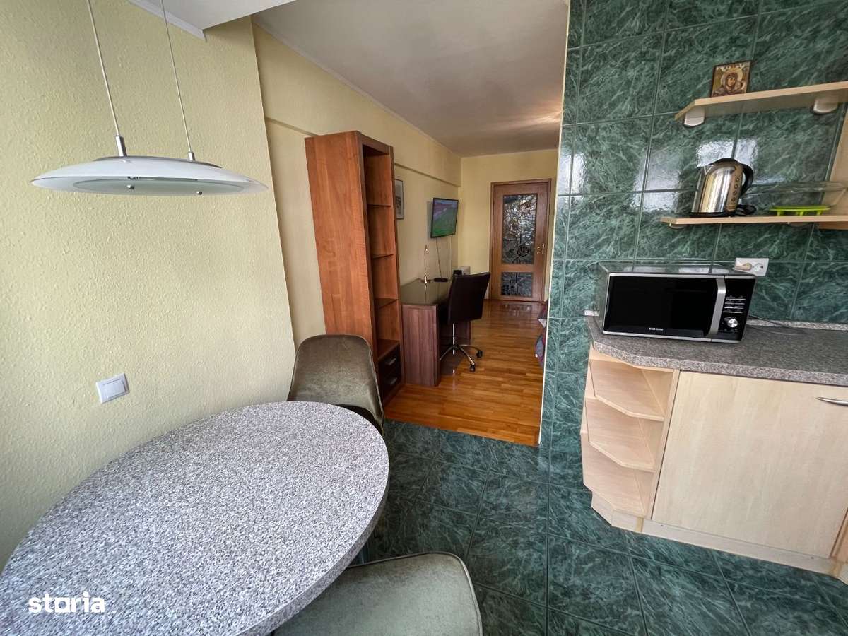 Garsoniera ultracentral, mobilata complet, etaj 3, bloc solid, parc - Imagine principală: 3/12