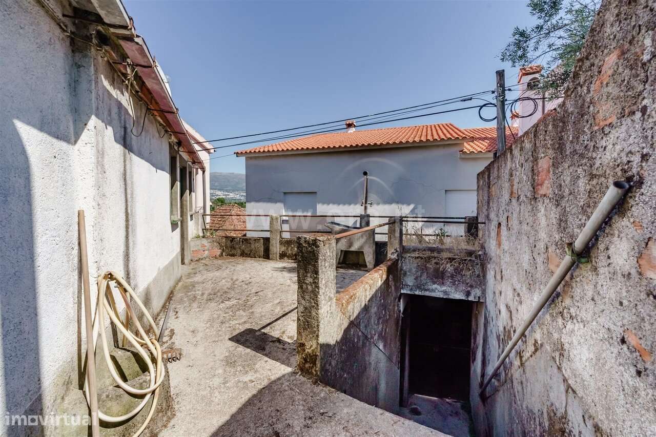 Moradia Geminada T2 / Covilhã, Ferro-7