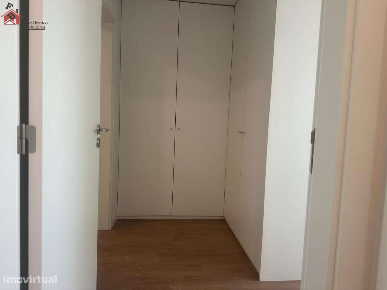 SENSACIONAL T2 NOVO VISTA MAR! GAIA ! PRONTO HABITAR-21