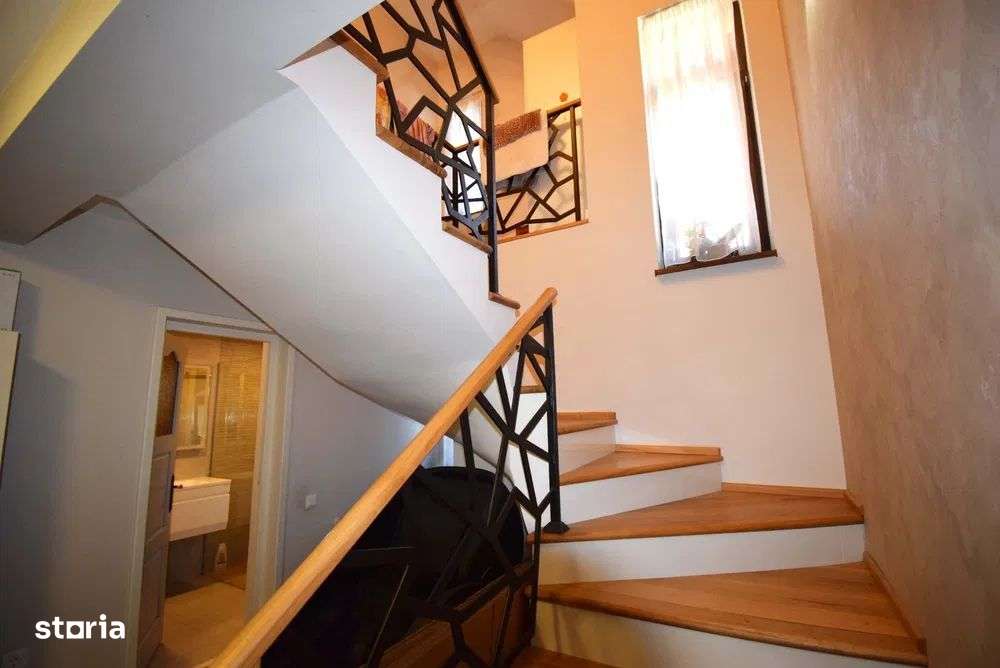 Unirii - Vanzare casa 4 camere - Str. Cotitura de Jos-1