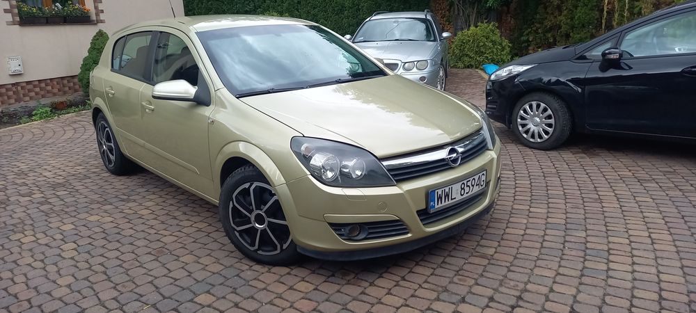 Opel Astra H 1.6 Enjoy 2005