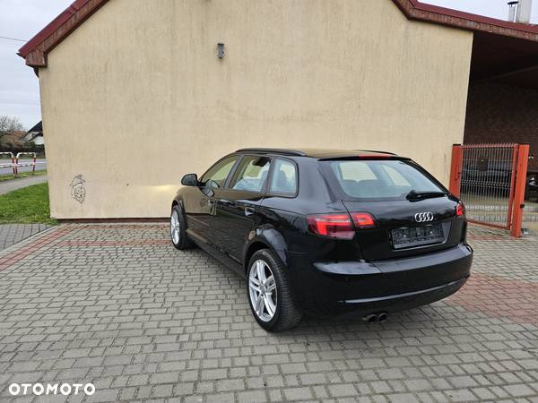 Audi A3 1.4 TFSI Sportback S tronic Attraction - 9