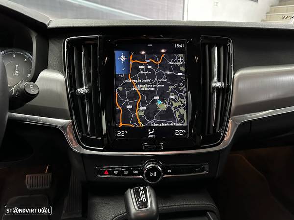 Volvo V90 2.0 D4 Momentum Geartronic - 22