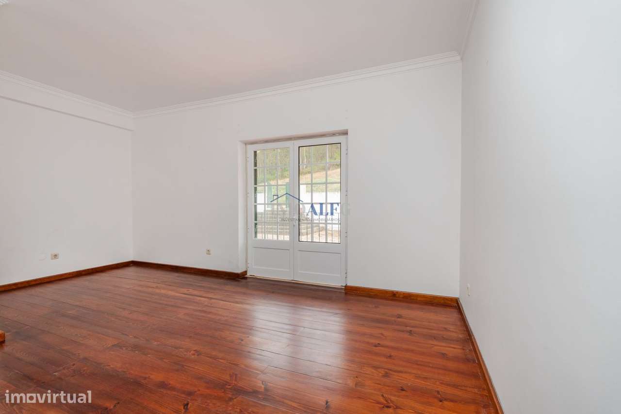 Moradia T7 com terreno perto de Vila Franca de Xira-39