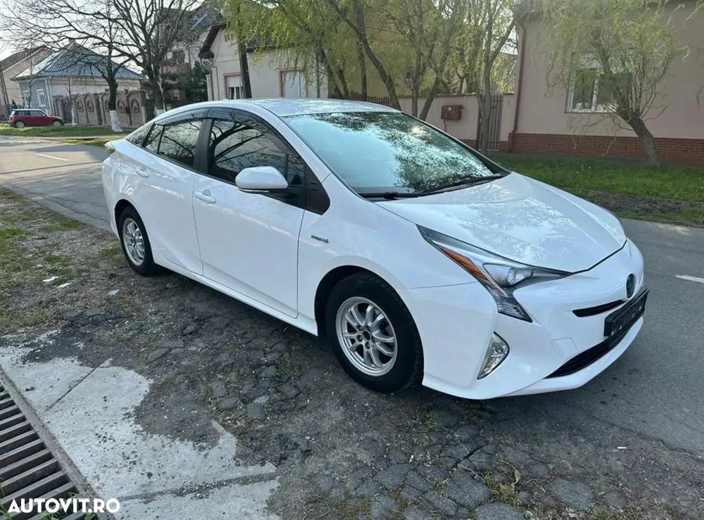 Second hand Toyota Prius - 14 950 EUR, 258 000 km, 2016 - autovit.ro