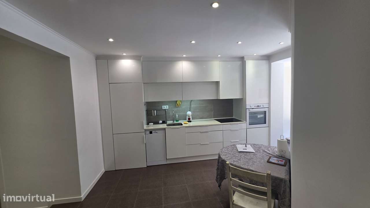 T3 Premium Remodelado no centro de lisboa com terraço Privado-3