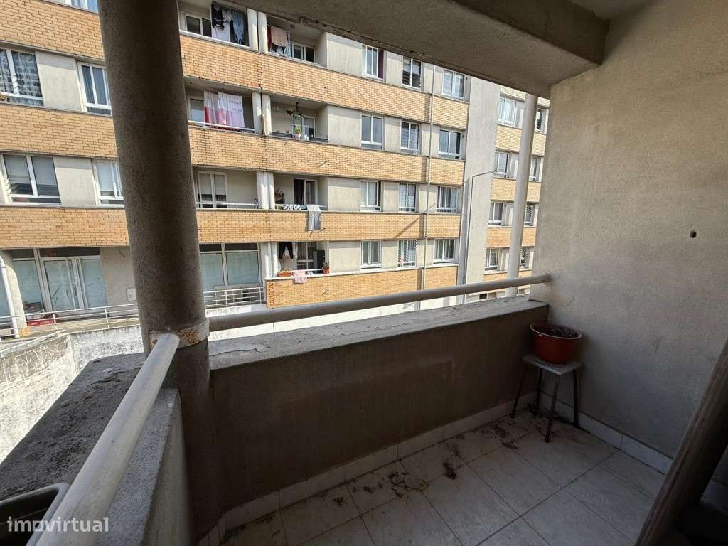 Apartamento T3 à venda em Baguim do Monte-11
