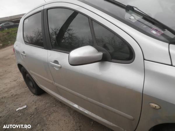 Usa / portiera stanga / dreapta fata Peugeot 307 2002 - 3