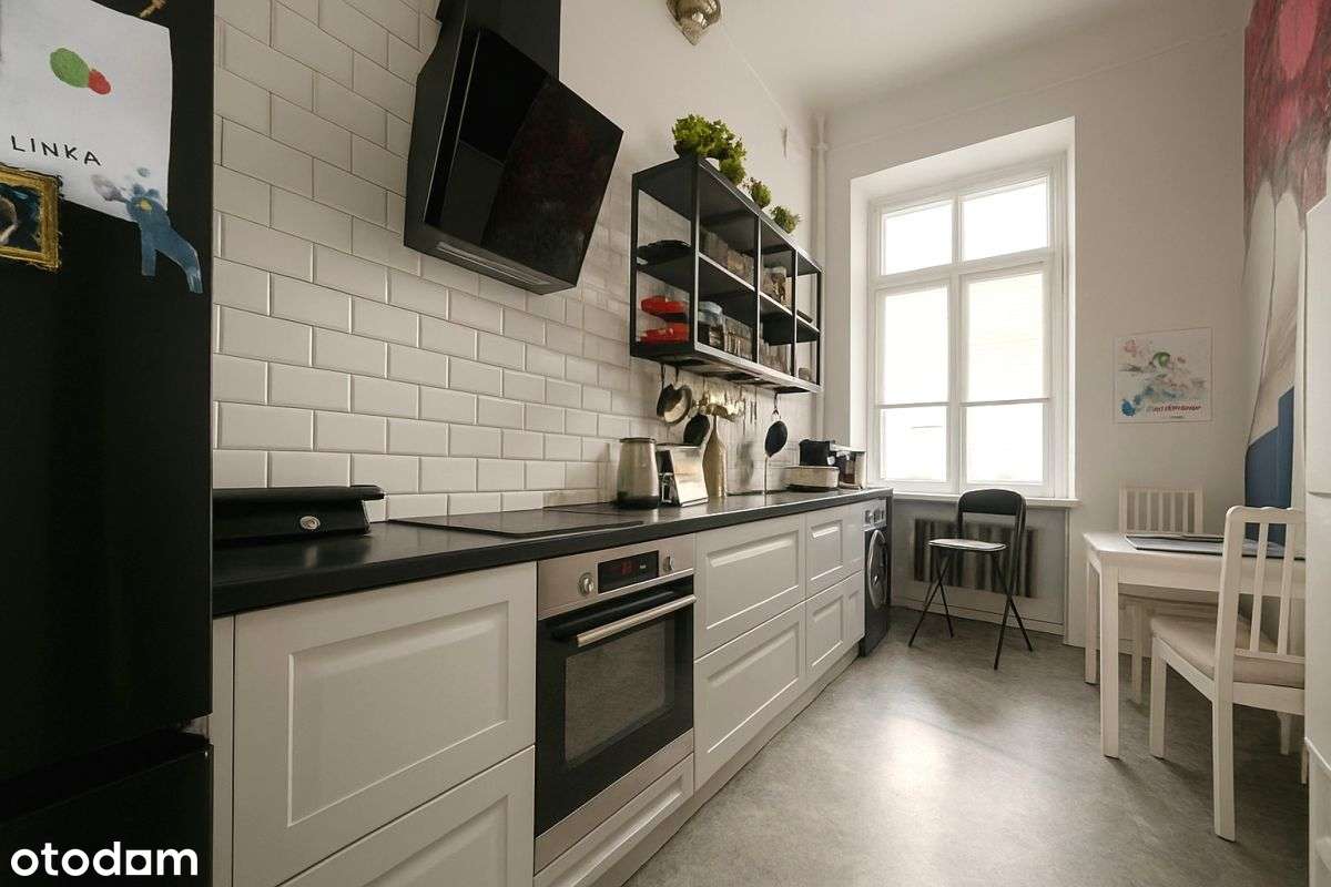 Kamienica pod Atlasami, winda, dworzec-4