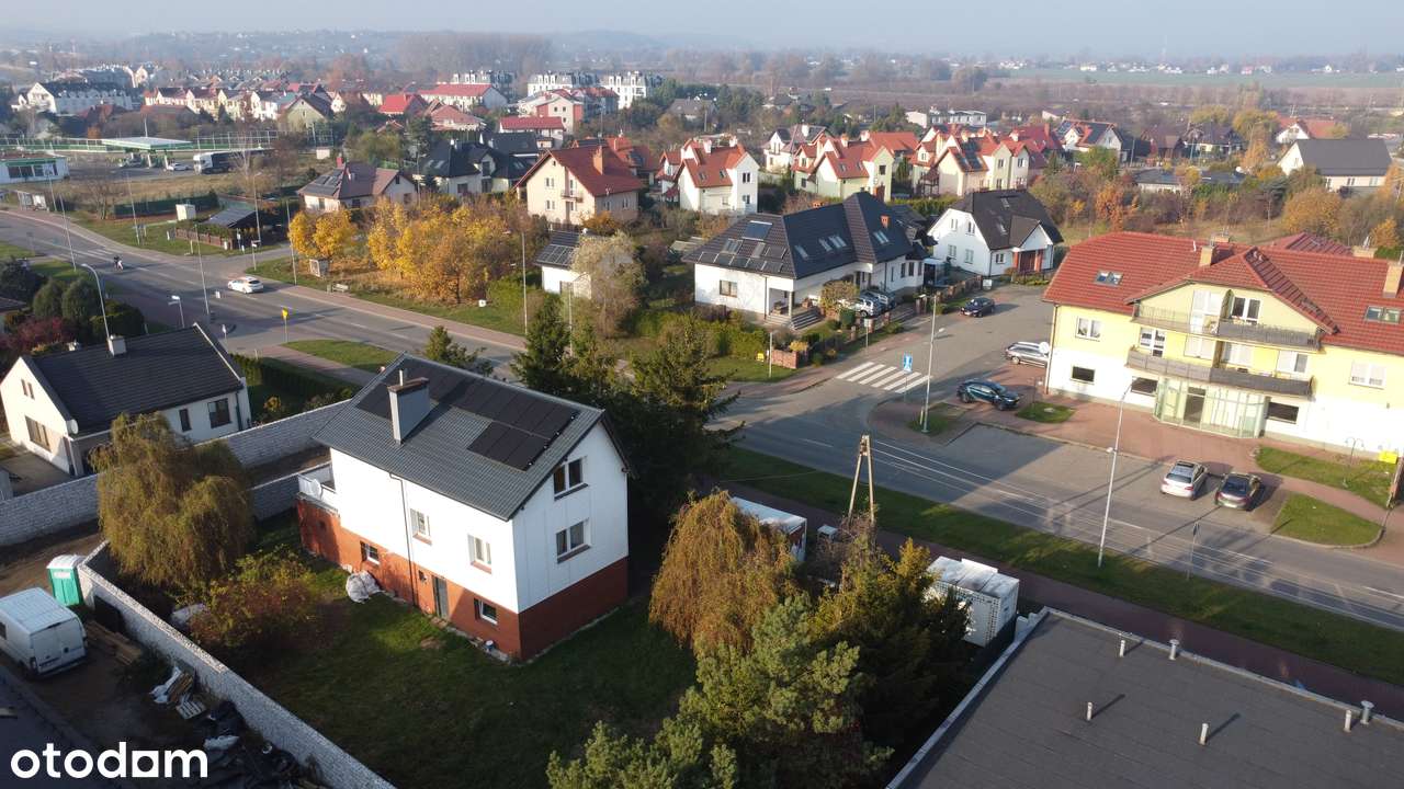 Wolnostojący dom w bardzo dobrej lokalizacji!-5