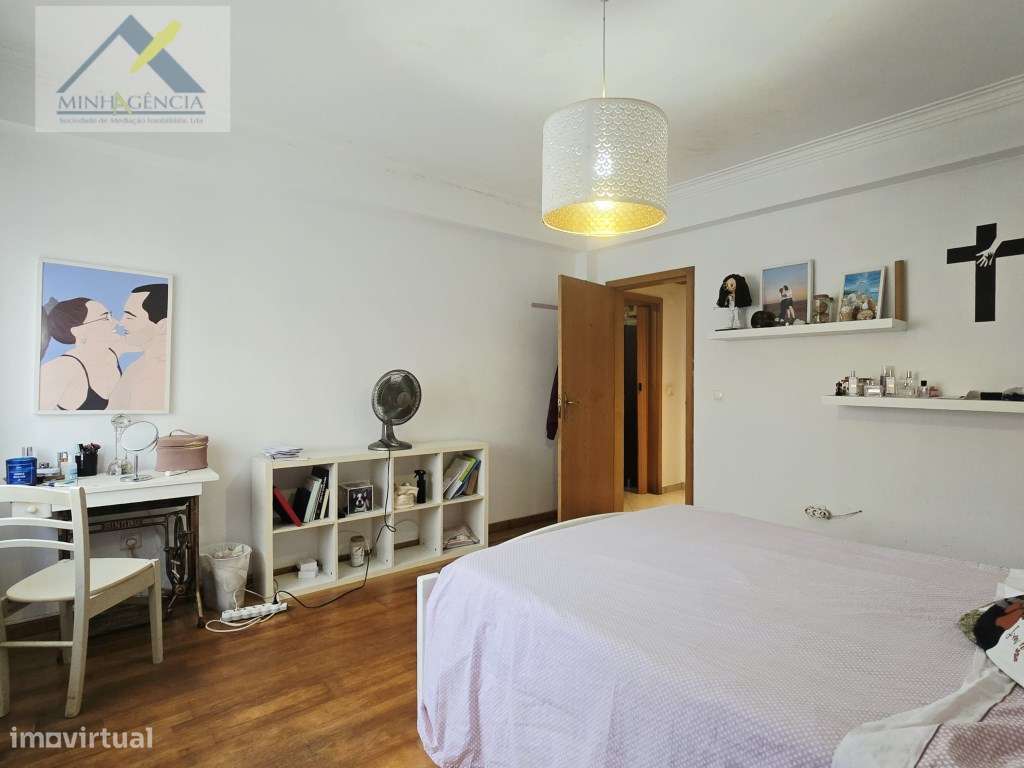 Apartamento T3 com terraço e garagem no Bairro Dias em Setúbal-18