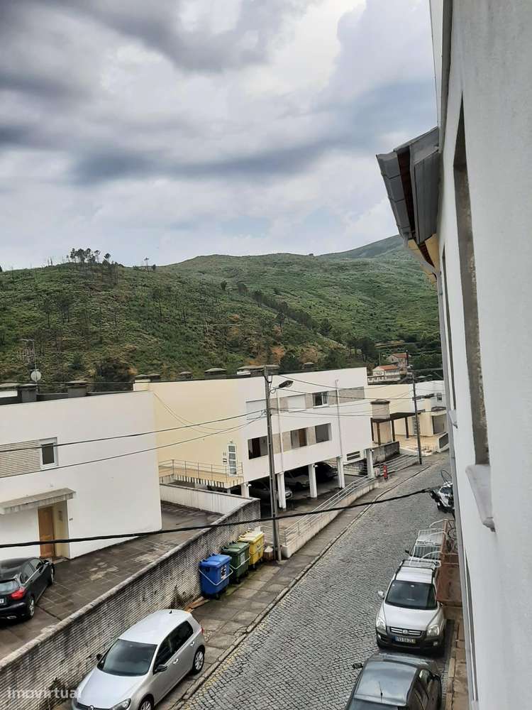 Edifício Junto ao polo das engenharias na covilhã-11