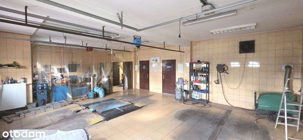 Dom mieszkalno-usługowy z warsztatem-10