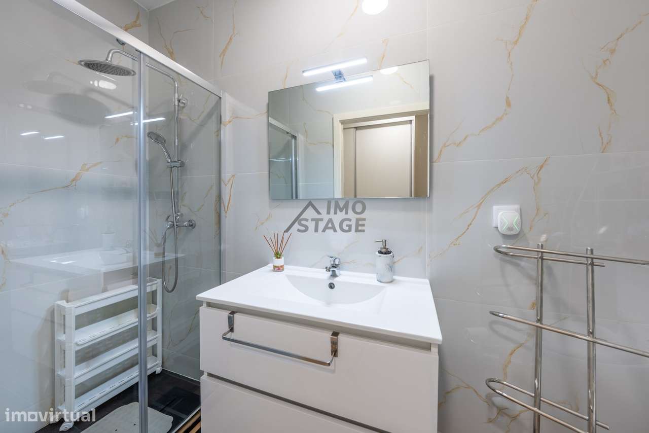 Moradia Bi-Familiar Renovada | Ermesinde – Santa Rita T1+1 e T2-11