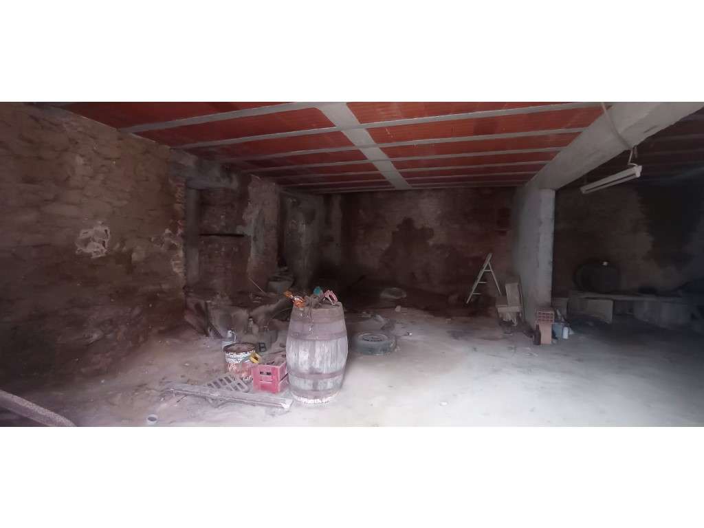 Adega / Armazém com projecto de arquitetura para conversão em morad...-5
