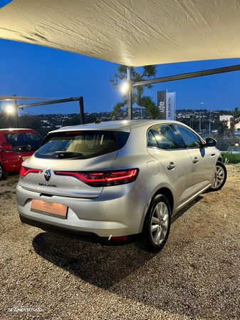 Renault Mégane 1.5 Blue dCi Intens EDC - 6