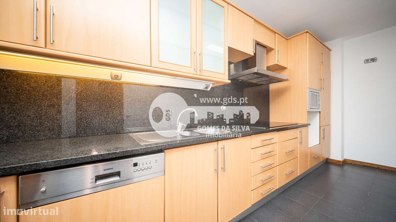 Apartamento T3 com Garagem – Rua José António Cruz, Braga (S. Vítor)-8