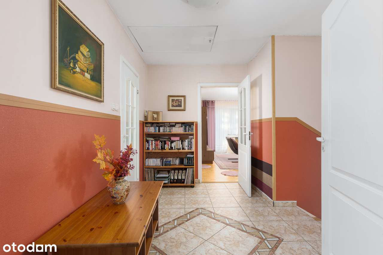 Dom dla rodziny z osobnym mieszkaniem!-14