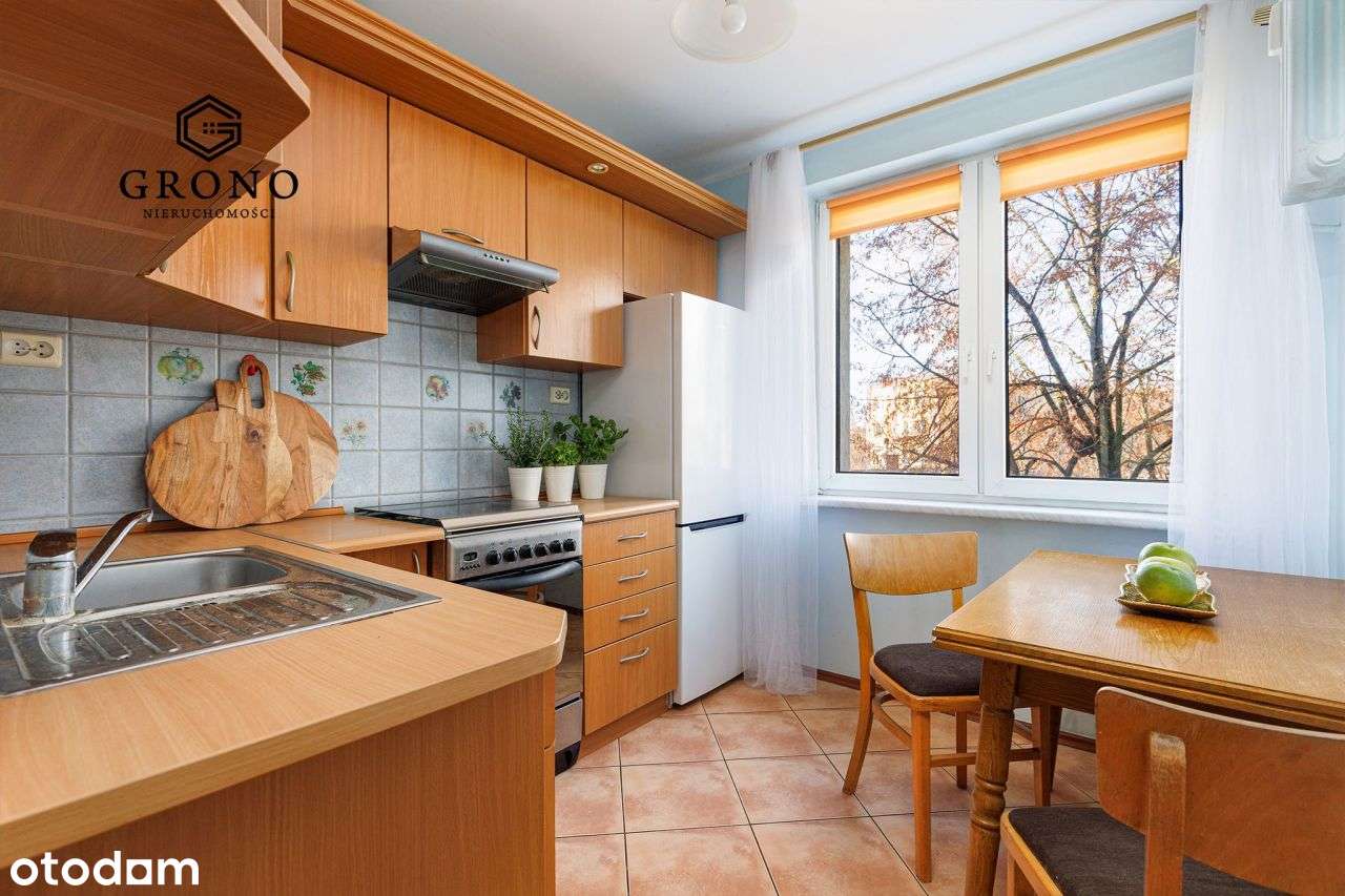 Na sprzedaż 2 piętro, ul. Antoniukowska 22a-3