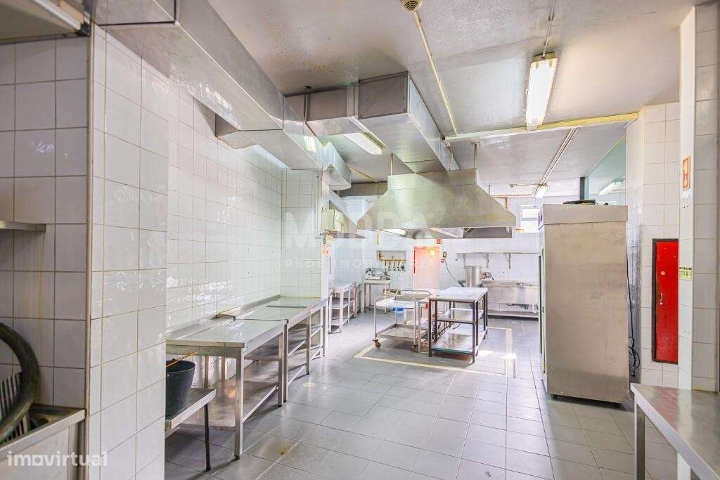 Espaço Comercial Premium com 715 m2 no Centro de Aveiro-18